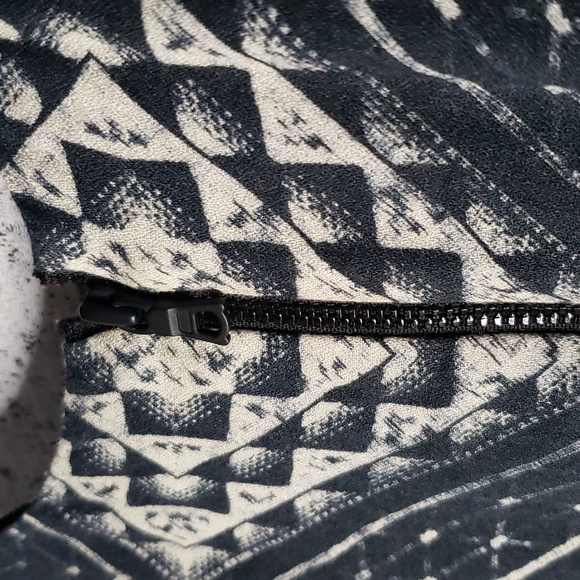 Alice + Olivia navy blue & cream summer dress w weighted lining - Picture 4 of 10